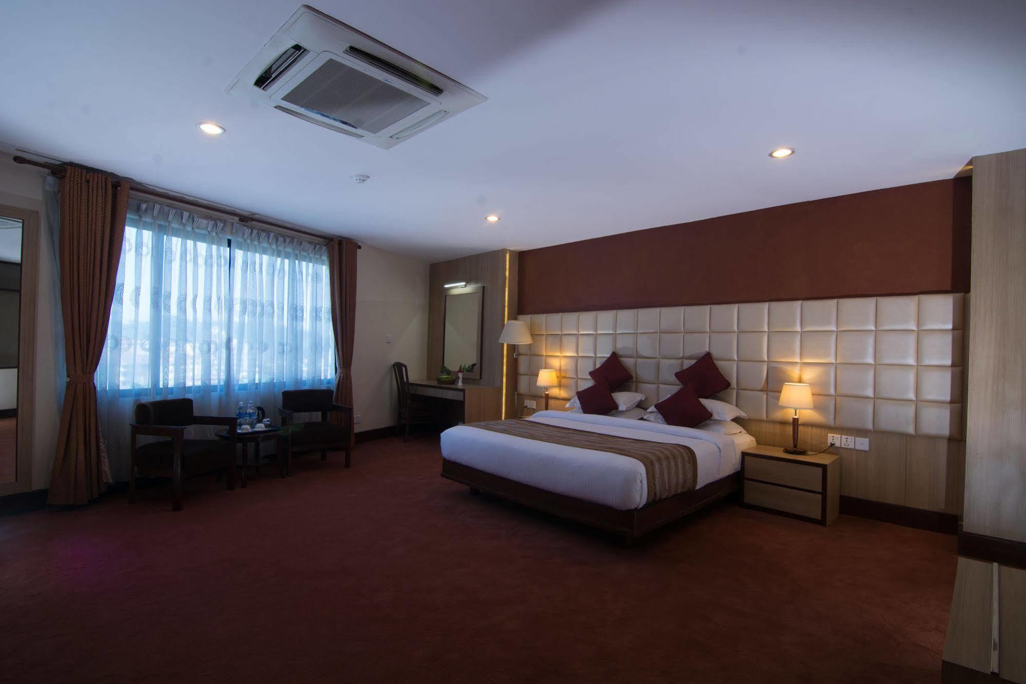 The Amadablam Hotel Kathmandu Exterior foto