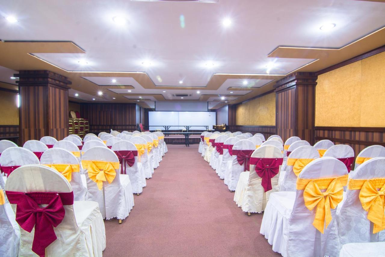 The Amadablam Hotel Kathmandu Exterior foto