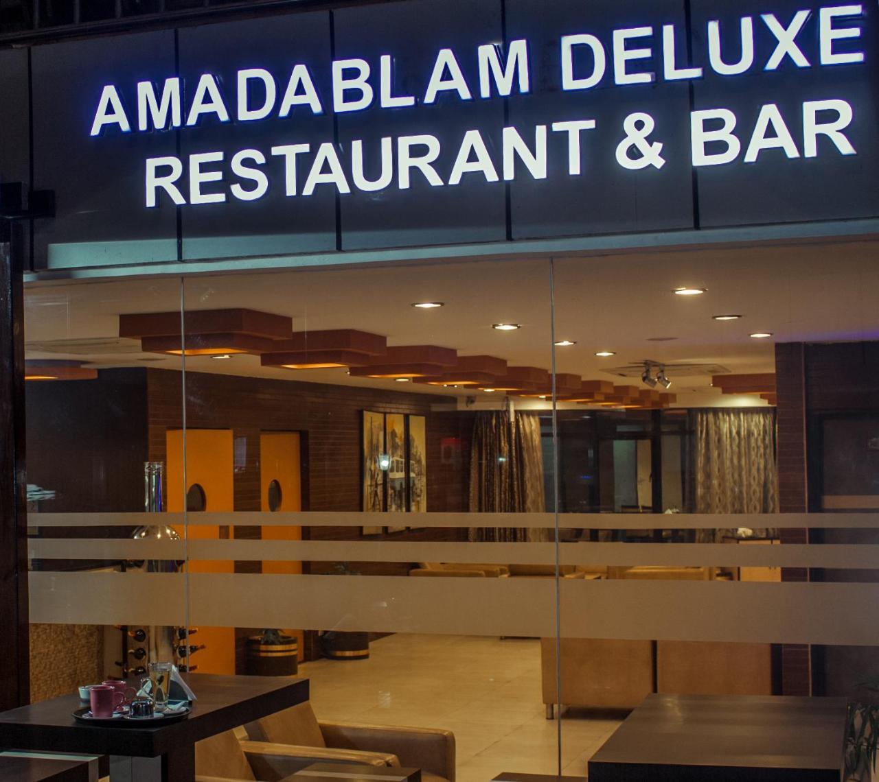 The Amadablam Hotel Kathmandu Exterior foto