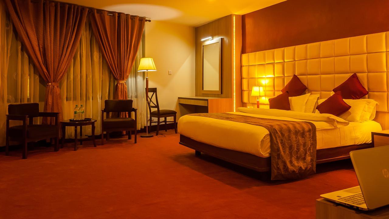 The Amadablam Hotel Kathmandu Exterior foto
