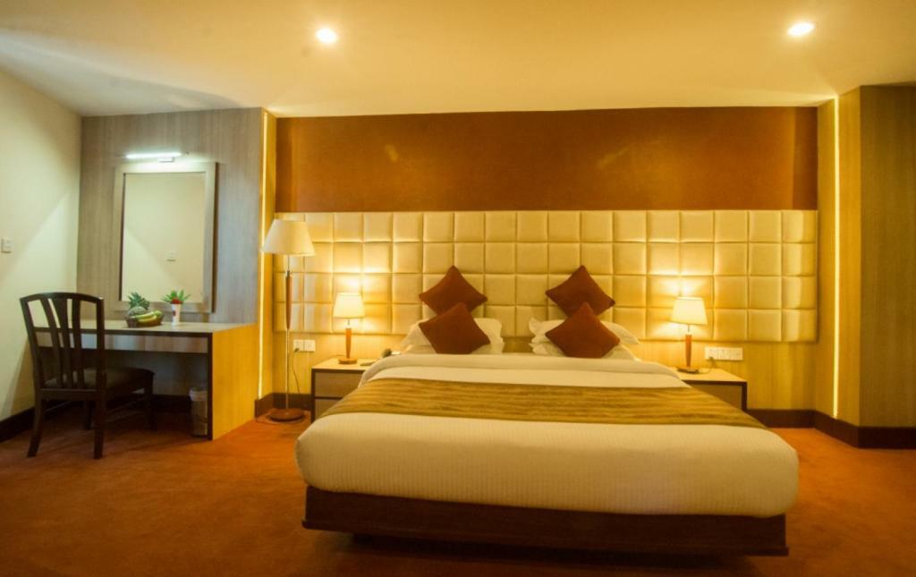 The Amadablam Hotel Kathmandu Exterior foto